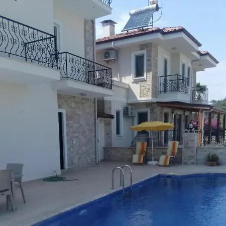 Fabulous 3 Bedroom In With Pool *